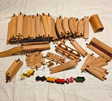 Brio Eisenbahn Konvolut Holzeisenbahn große Sammlung , Aktionsschienen etc.