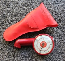 MESSKO RED TIRE PRESSURE GAUGE
