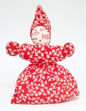 SIGIKID Puppe rot weiß Klassiker Vintage Stoffpuppe Wichtel Stofftier