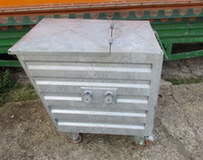 Gabelstapler Kippmulde Kippbehälter Spänemulde Kippcontainer Schüttgutbehälter