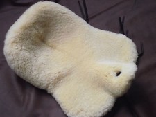 Mit Hornausschnitt - Lammfell