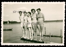 Hübsche Frauen posieren 1952