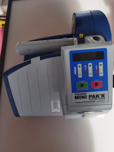 Mini pak pakr - pak`r,