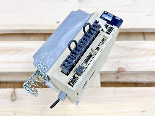 Yaskawa sgdv 3r5d11a servopack - yaskawa, sgdv-3r5d11a
