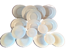 16 Verschiedene Glasteller-