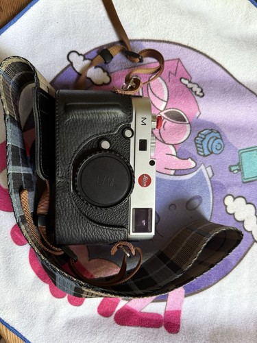 Leica m240 with - zeiss, f2