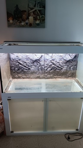 Aquarium - ,