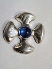 Pin's Schmuck Kreuz YSL Yves