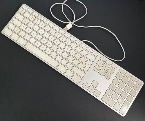 Apple wired keyboard mit - wired,