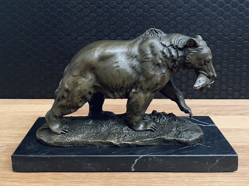 Bronze bär mit - bronze, fisch