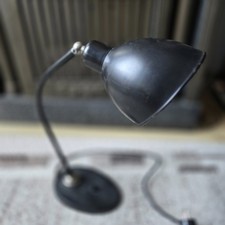 Klassische Schreibtischlampe