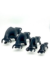 Stier, schwarz matt, aus