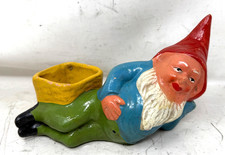 Gartenzwerg Zwerg Gnom liegend ALT Ton Keramik Alt /P18.10/4