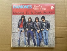 Ramones - she's the one  7"
