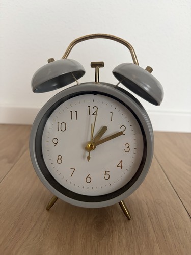 Wecker vintage retro design - wecker, im