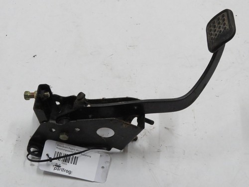 Mitsubishi pajero montero l040 - mitsubishi,