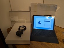 Microsoft Surface Pro (5. Gen.) 12,3 Zoll (128GB SSD, Intel Core m3, 4GB RAM)