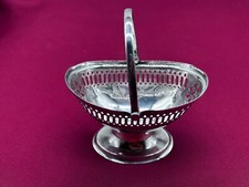 KÖRBCHEN MIT HENKEL METALL