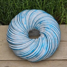 Steinfigur Deko Kränze