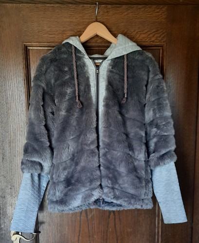 Kuschelige kapuzen sweater - kapuzen,
