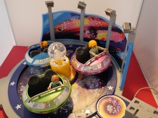 Playmobil Summer Fun Breakdancer 5554 - Lichteffekte + Bewegung mit Motor 5556