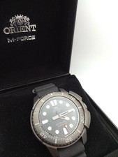 Orient Herren Analog Automatik Uhr mit Silikon Armband RA-AC0L03B00B