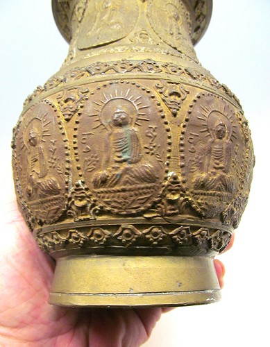 Buddha alte reich verzierte