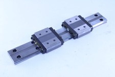 THK Linearführung  THK HRW17  YG8B30 mit 2 Laufschuhen