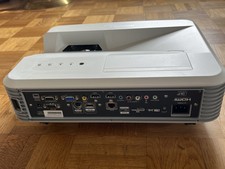 Nahdistanz Beamer Optoma