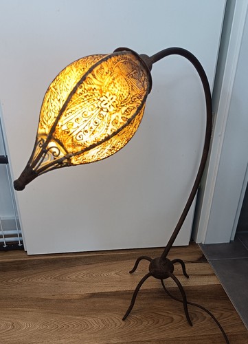 Fleischfressende lampe - "fleischfressende",