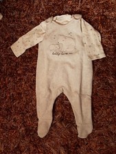 Strampler mit Fuß und Shirt