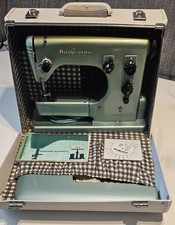 Husqvarna Automatic 21E Nähmaschine mit Zubehör und Koffer – Made in Sweden