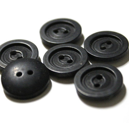 Schwarze knöpfe mit - 6, rand