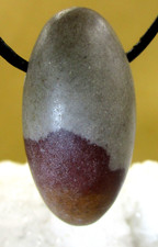 SHIVA  LINGAM   Trommelstein