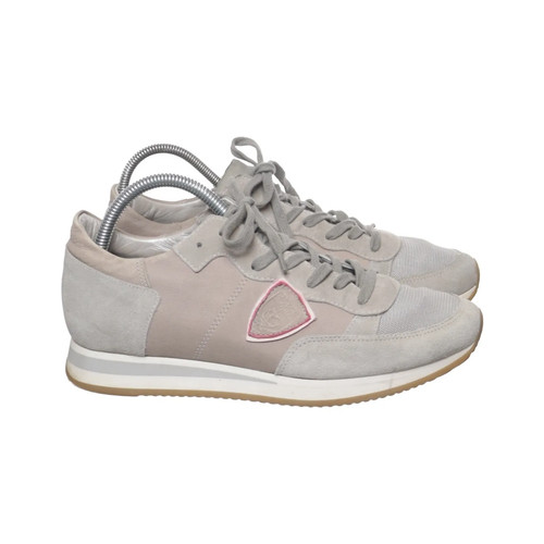 Philippe model - philippe,