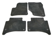 4x VW Touareg 7L Fußmatten Fußmatte vorne rechts links hinten 7L6862477N