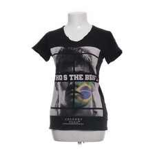 Celebry Tees*, T-shirt