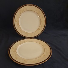 2 Wedgwood Cornucopia 10,5"