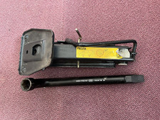 Wagenheber + Radschlüssel Ford Fiesta MK4 96FB-17080-BB