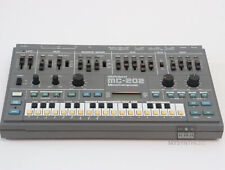 Roland MC-202 - Desktop Analogsynthesizer + 1 Jahr Gewährleistung
