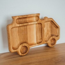 Teller aus Eichenholz