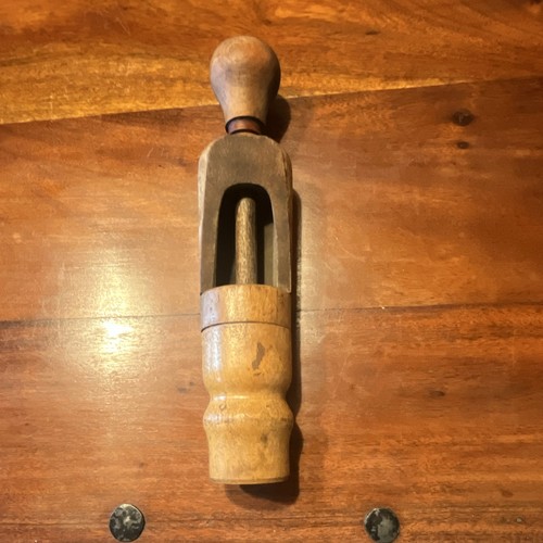 Antiker handverkorker aus holz - antiker,