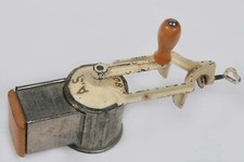 Trommelreibe Nußmühle Küchen-Kurbelreibe A.S. 805 30er vintage