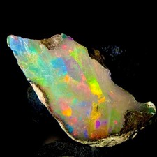 Opal gemstone
