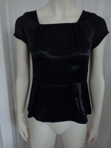 Dunkelblaue satinbluse mit - dunkelblaue,