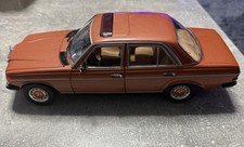 1:18 Mercedes Revell 230 e
