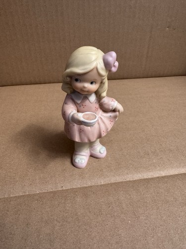 Memories yesterday figur - memories,