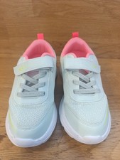 Turnschuhe, Größe 29