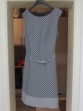 Kleid von Comma Gr. 40 dunkelblau mit weiß und Gürtel