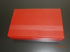 Bernina Nähmaschine Zubehör Box rot mit Inhalt